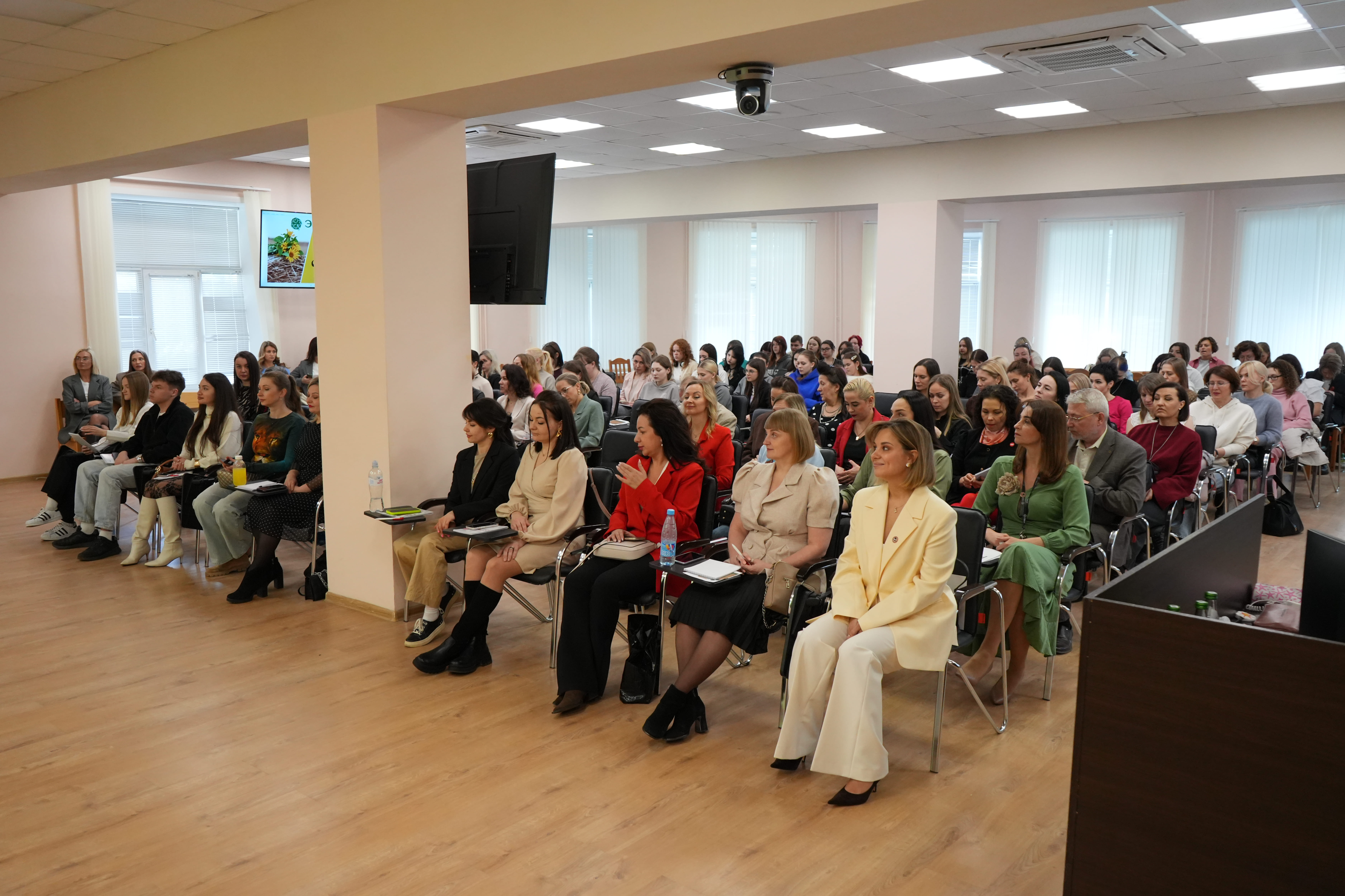В Архангельске состоялся форум «Красивый бизнес» для представителей индустрии красоты.