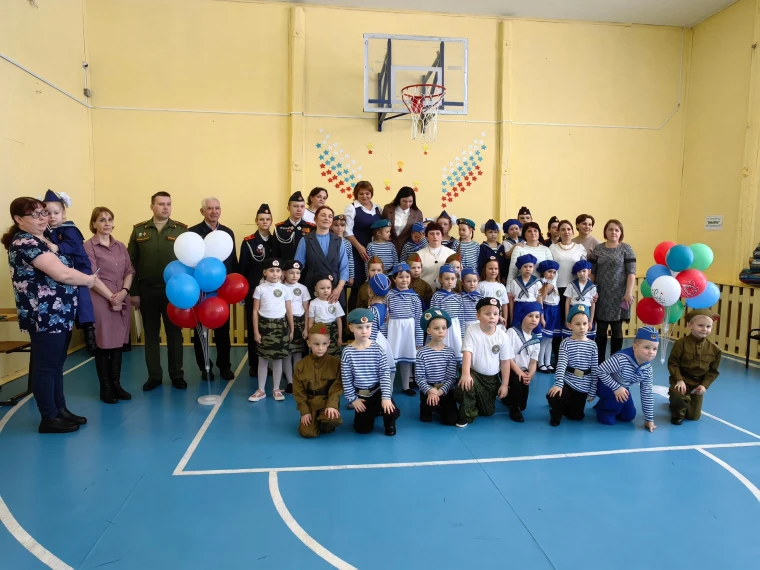 На базе МБОУ «Красноборская средняя школа» прошла игра военно-патриотической направленности «Юные защитники Отечества» среди обучающихся 3-4- классов образовательных учреждений Красноборского муниципального округа. На базе МБОУ «Красноборская средняя школа» прошла игра военно-патриотической направленности «Юные защитники Отечества» среди обучающихся 3-4- классов образовательных учреждений Красноборского муниципального округа.